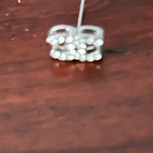 Elegant white gold Stud Earring